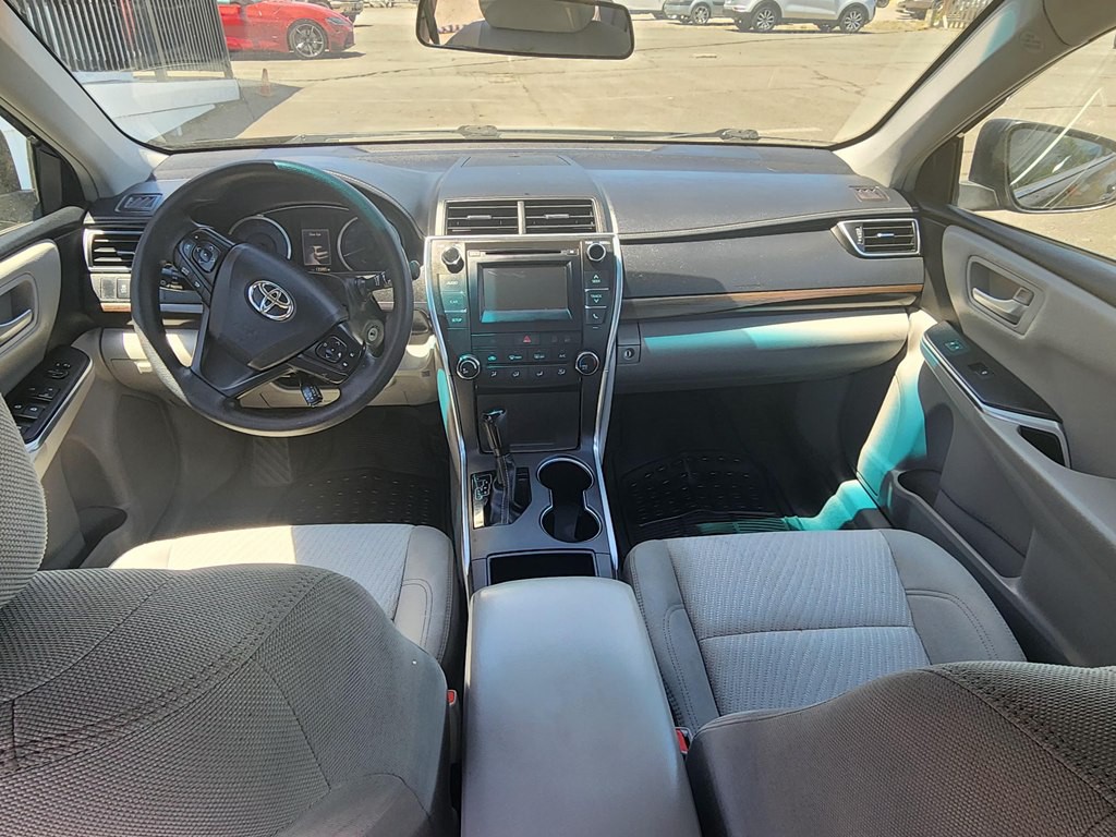2016 Toyota Camry Image 5