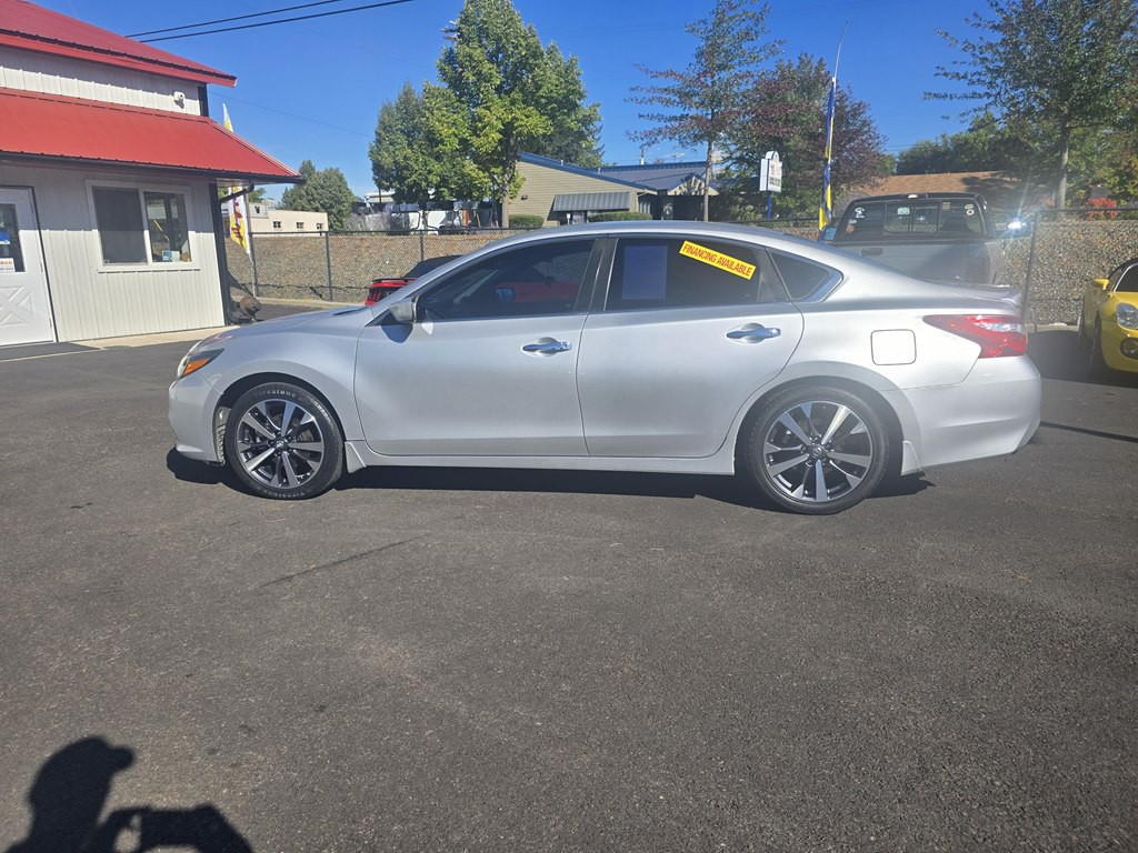 2016 Nissan Altima Image 3
