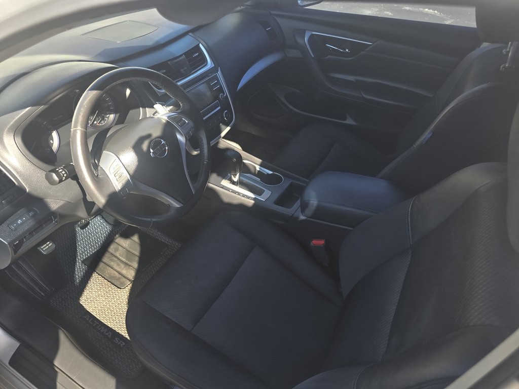 2016 Nissan Altima Image 4