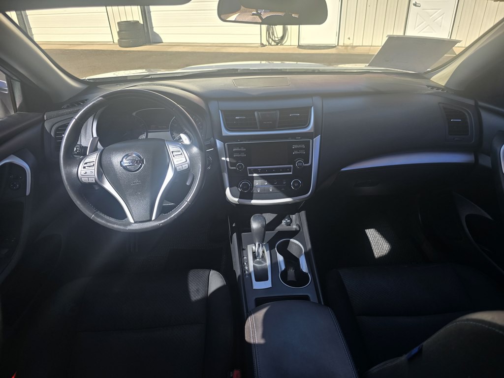 2016 Nissan Altima Image 5