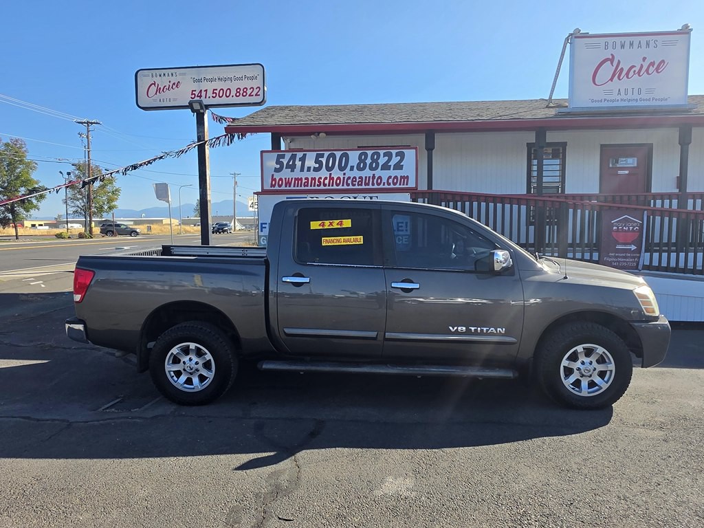 2005 Nissan Titan Image 2