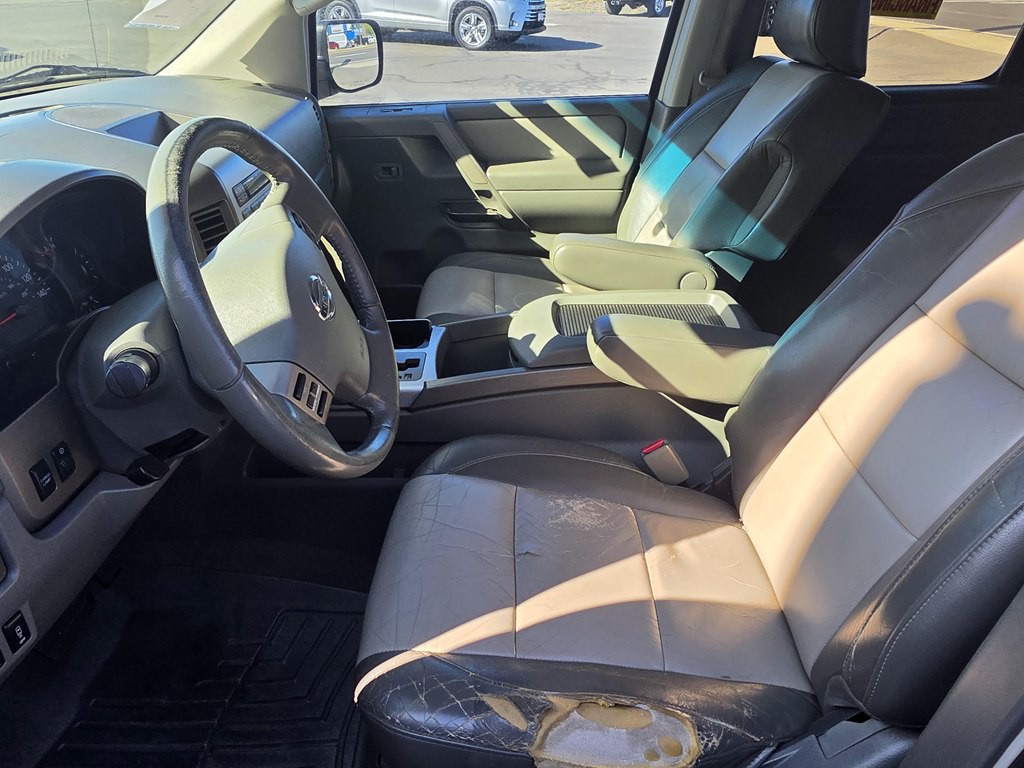 2005 Nissan Titan Image 4