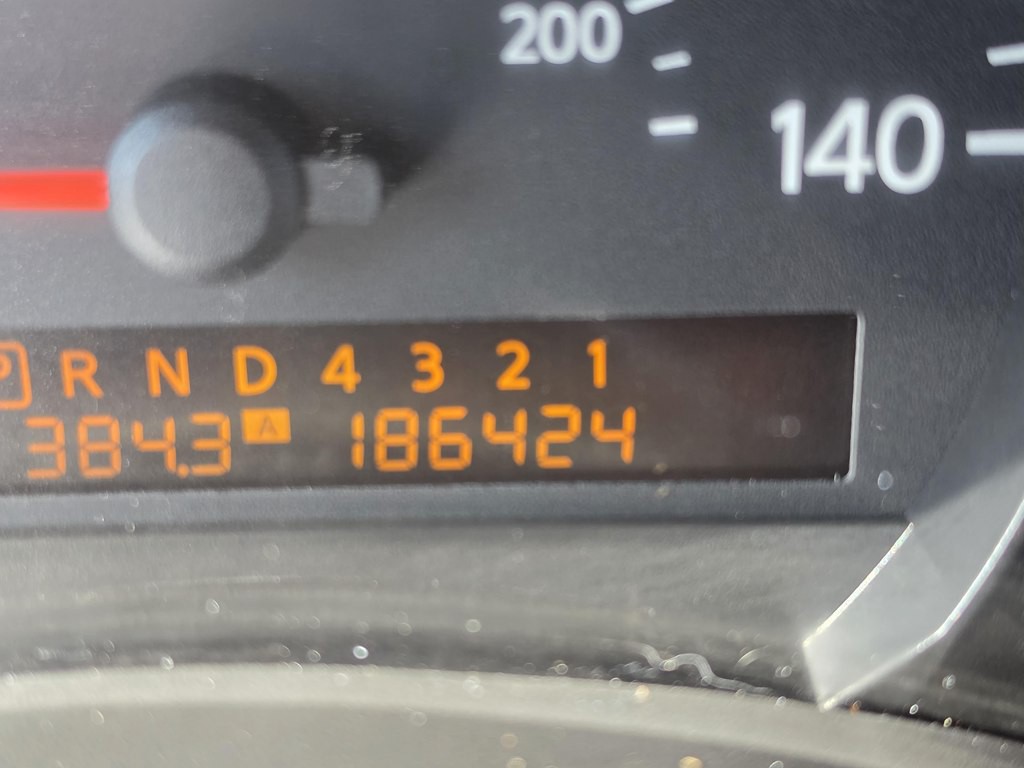 2005 Nissan Titan Image 6