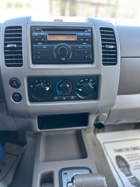 2008 Nissan Frontier Image 12