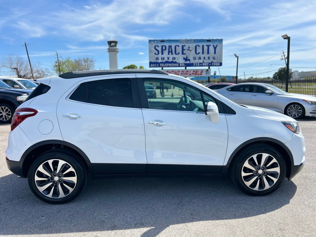 2017 Buick Enclave Image 1