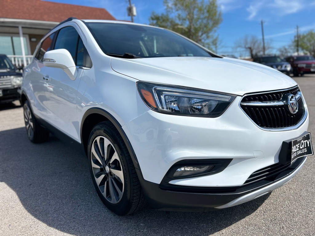 2017 Buick Enclave Image 2