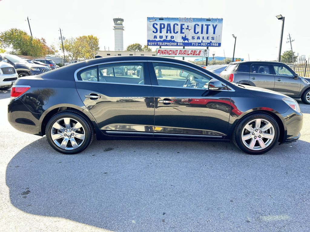 2010 Buick Lacrosse Image 4