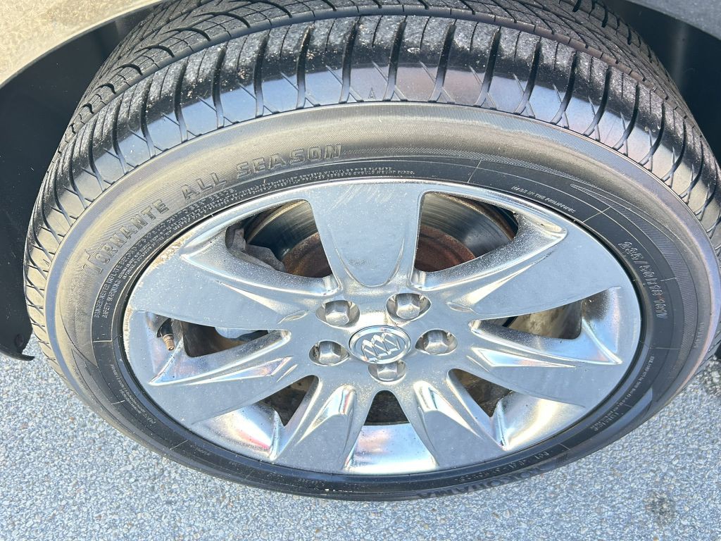 2010 Buick Lacrosse Image 14