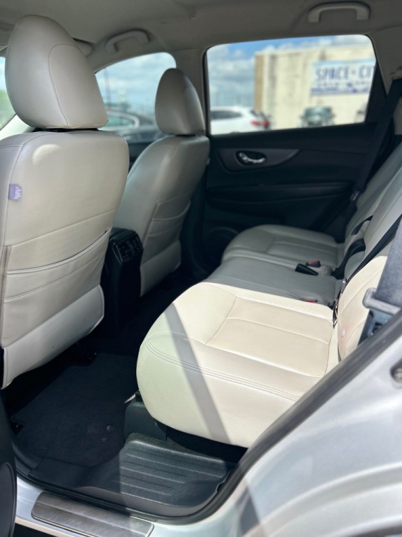 2014 Nissan Rogue Image 11