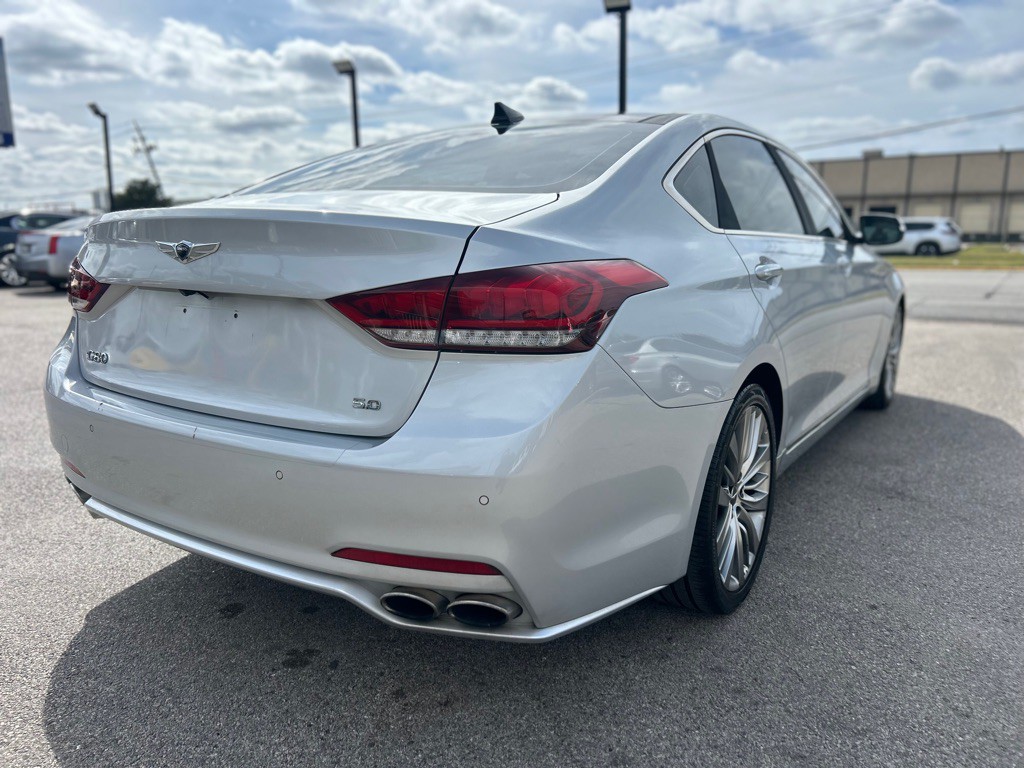 2017 Genesis G80 Image 6