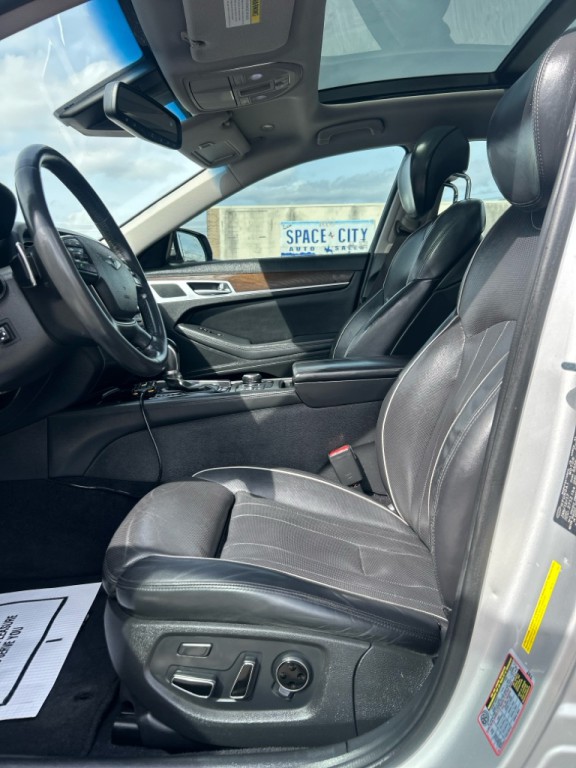 2017 Genesis G80 Image 11