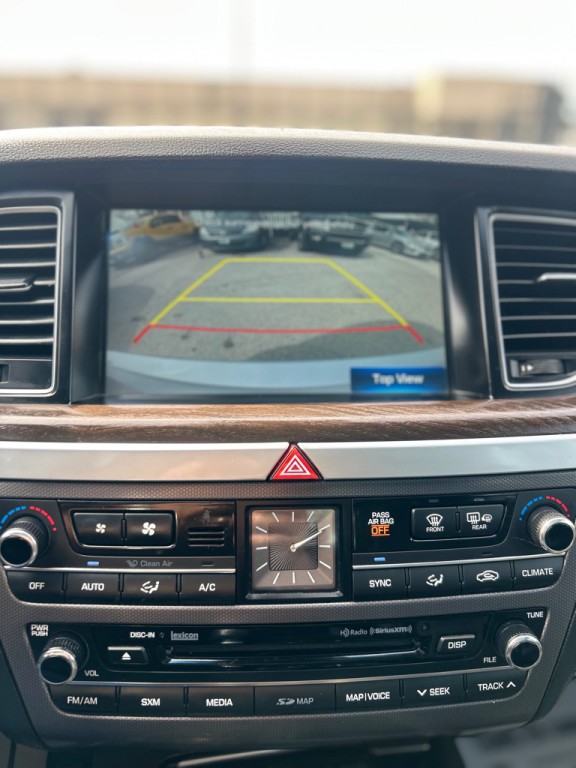 2017 Genesis G80 Image 19