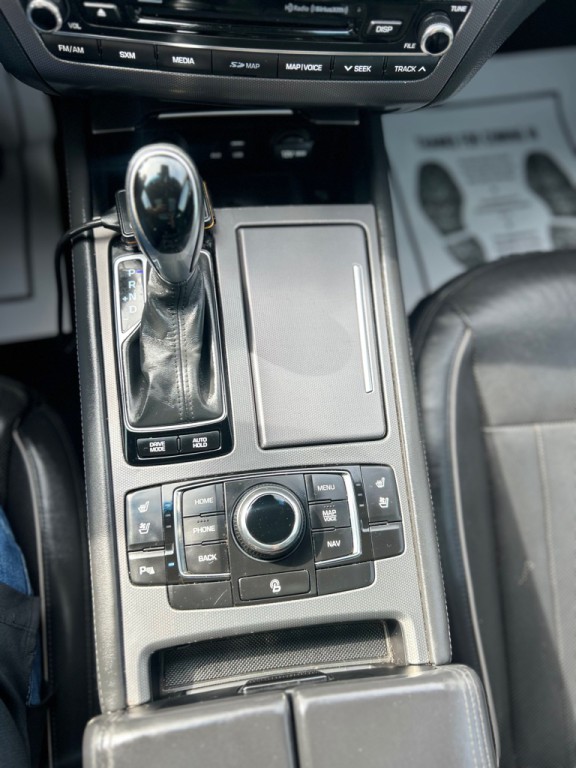 2017 Genesis G80 Image 20