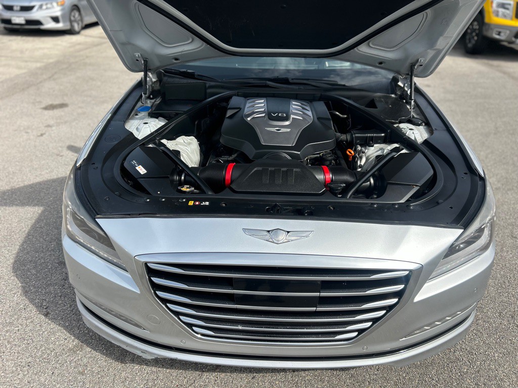 2017 Genesis G80 Image 25