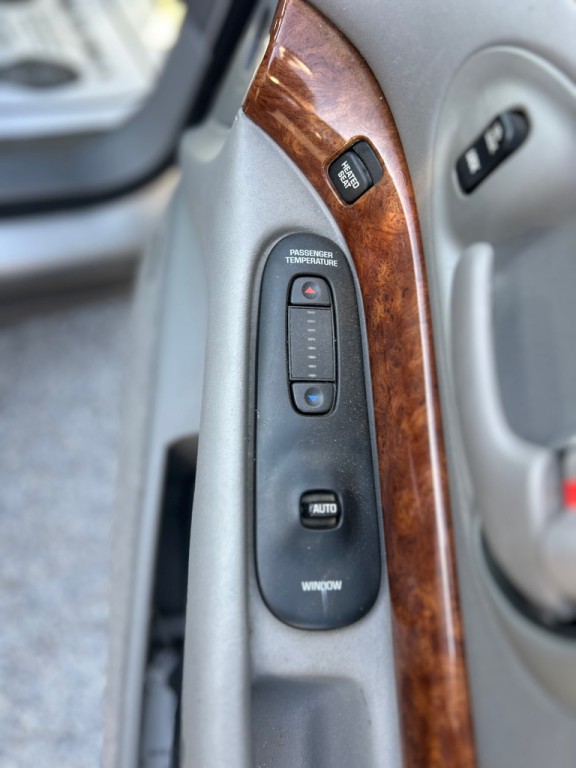 2002 Buick LeSabre Image 14