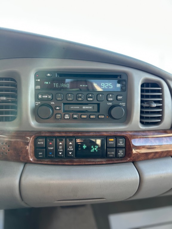 2002 Buick LeSabre Image 16