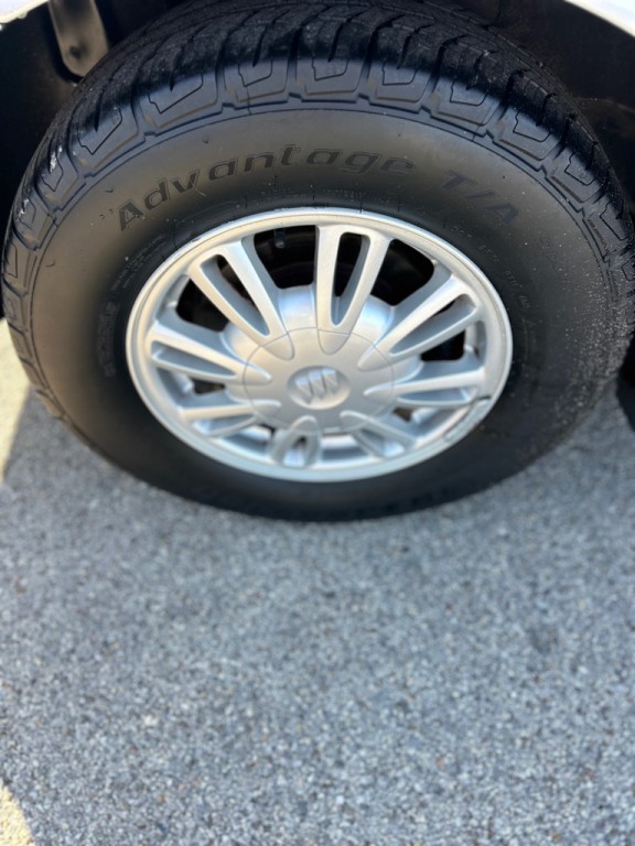 2002 Buick LeSabre Image 17