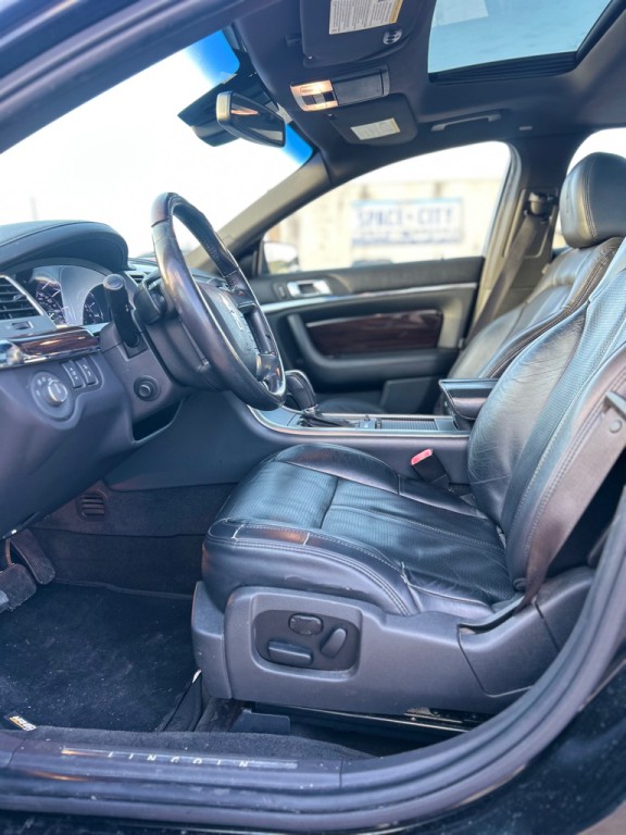 2012 Lincoln MKS Image 9