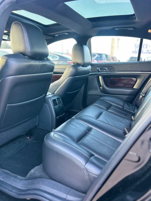2012 Lincoln MKS Image 10