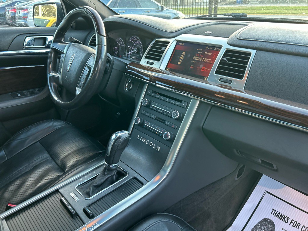 2012 Lincoln MKS Image 13