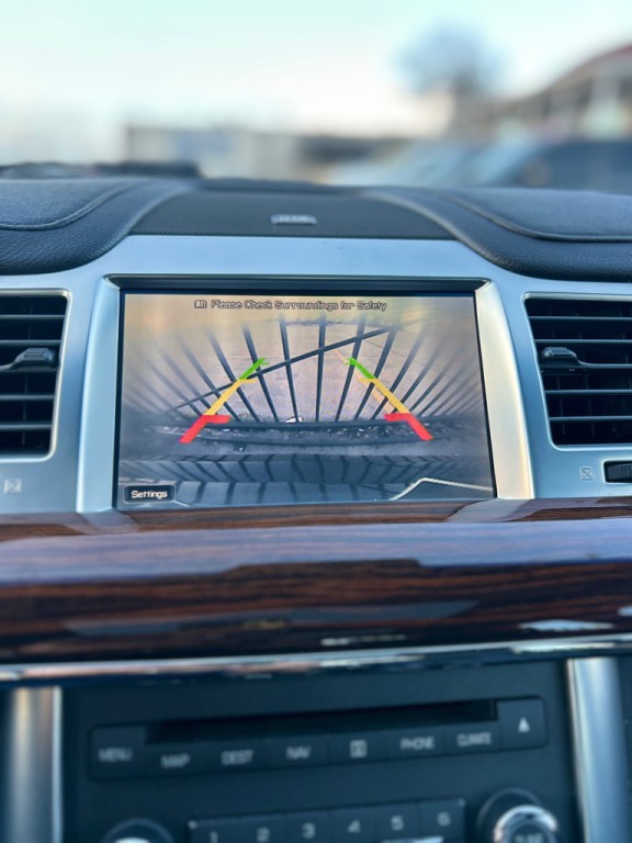 2012 Lincoln MKS Image 18