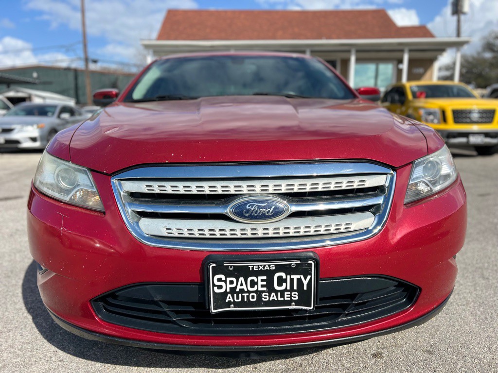 2010 Ford Taurus Image 3