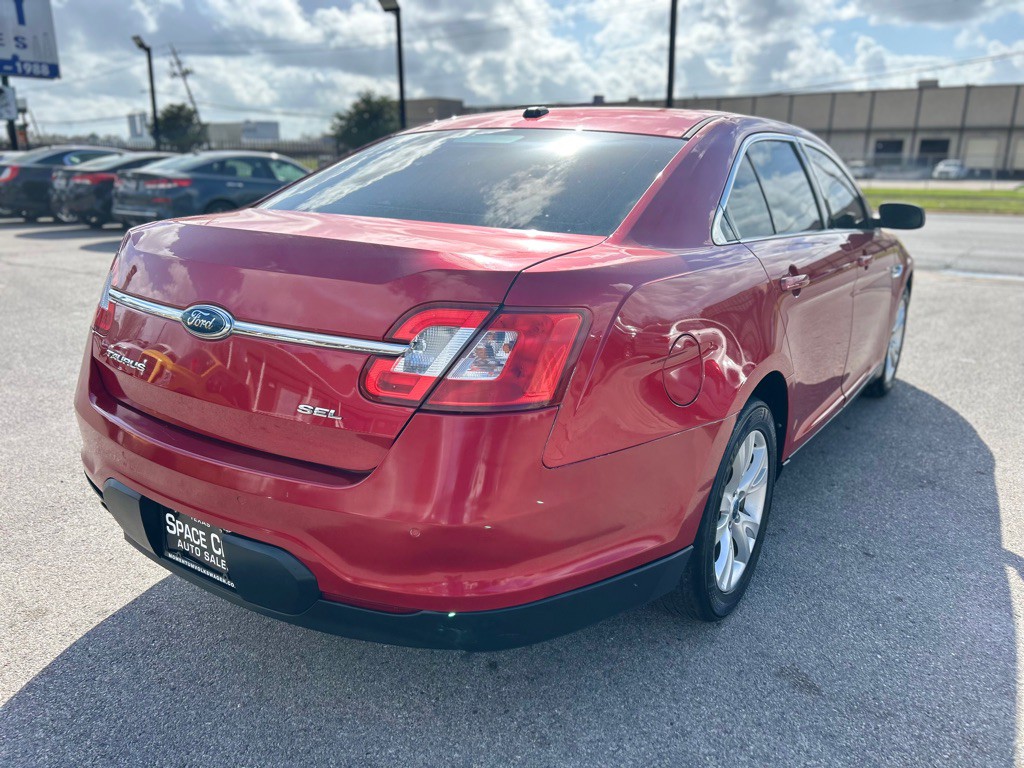 2010 Ford Taurus Image 6