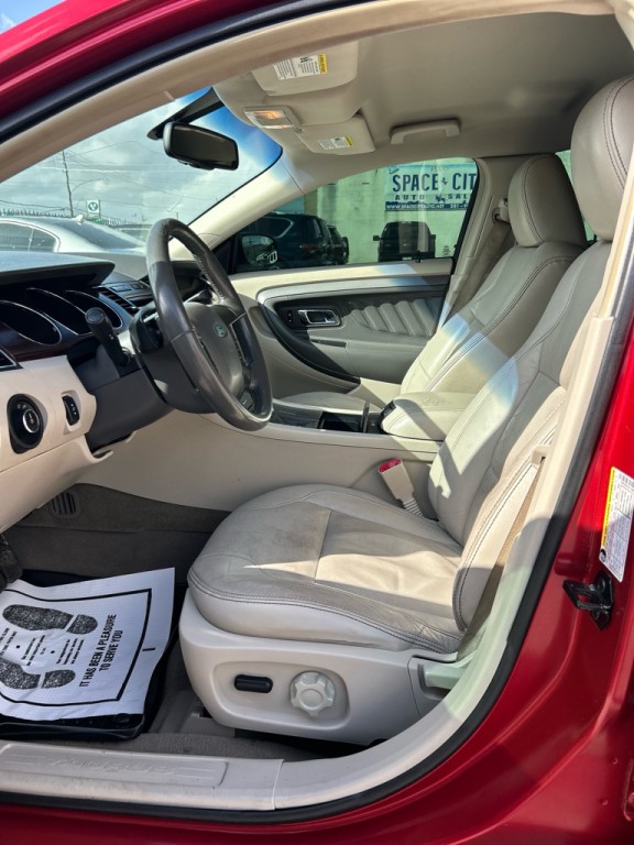 2010 Ford Taurus Image 9