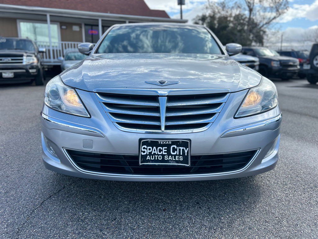 2012 Hyundai Genesis Image 3