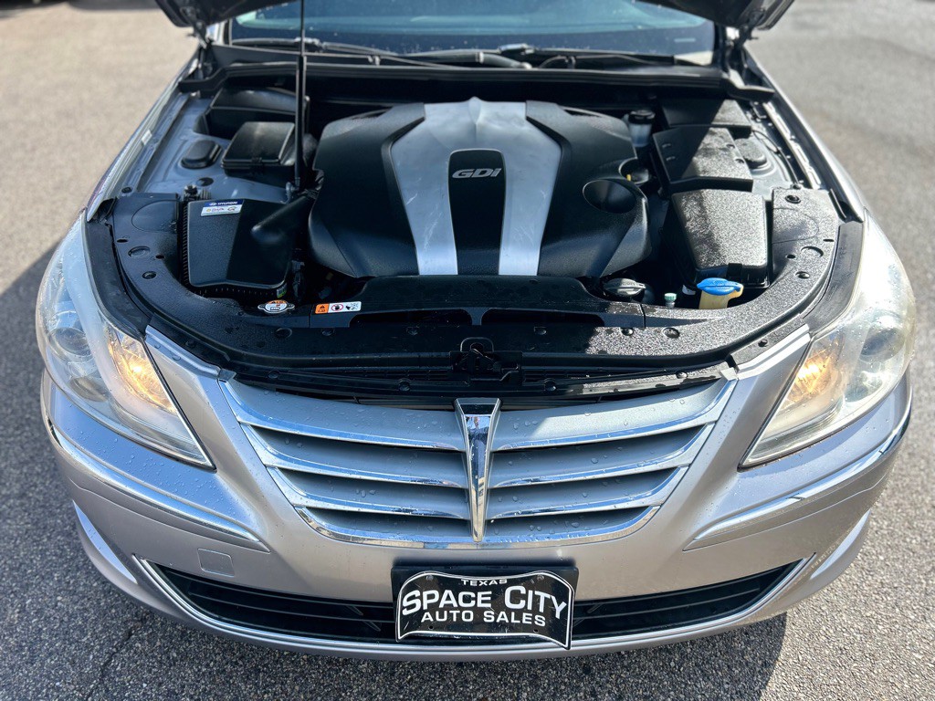2012 Hyundai Genesis Image 19