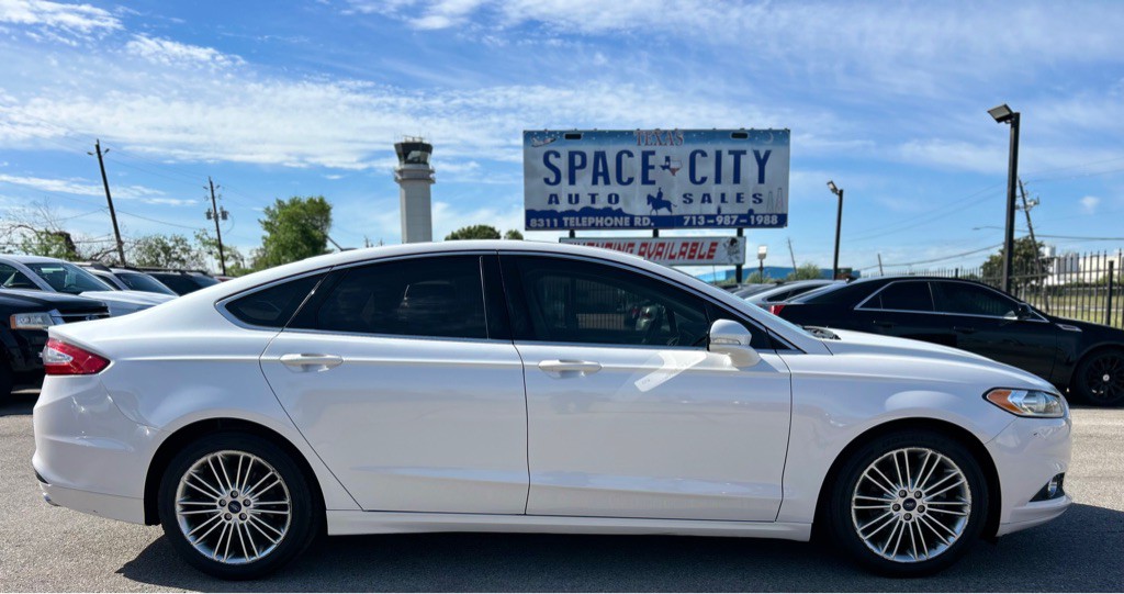 2015 Ford Fusion Image 1