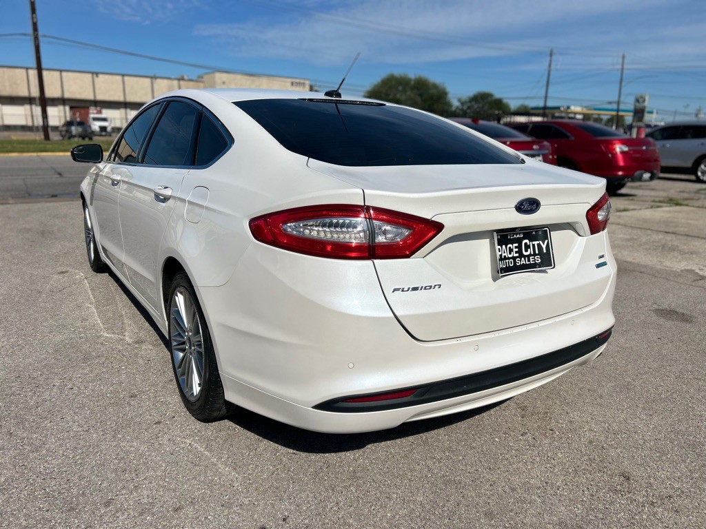 2015 Ford Fusion Image 7
