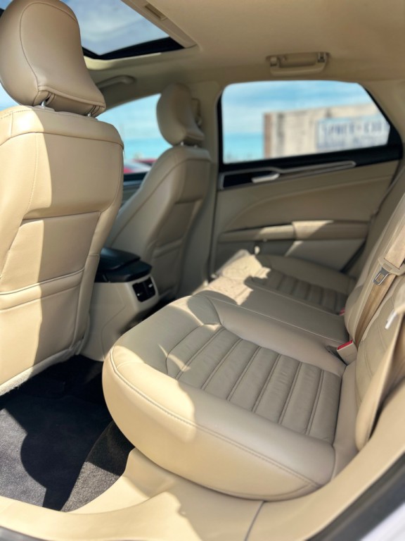 2015 Ford Fusion Image 9