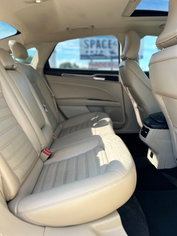 2015 Ford Fusion Image 13
