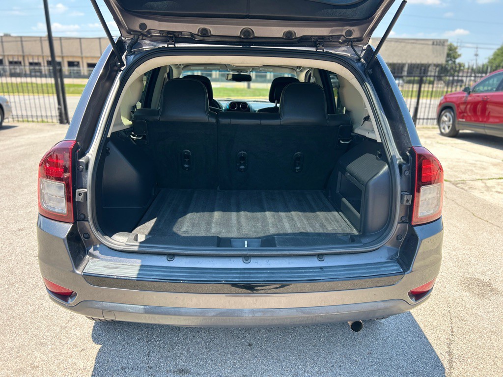2015 Jeep Compass Image 9