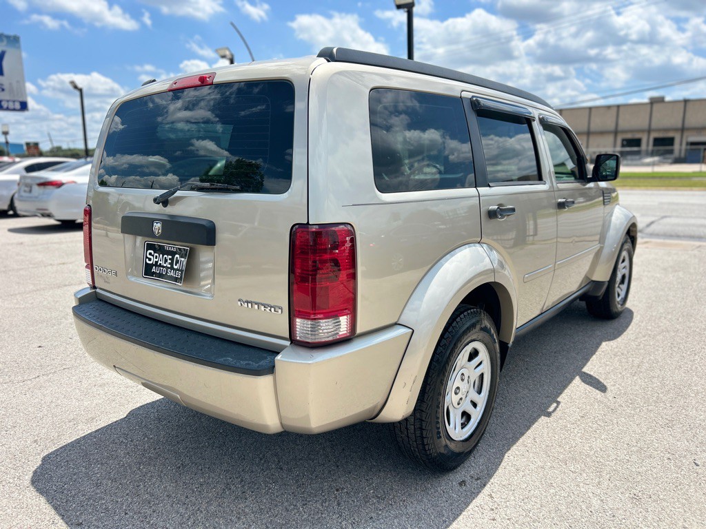 2010 Dodge Nitro Image 6