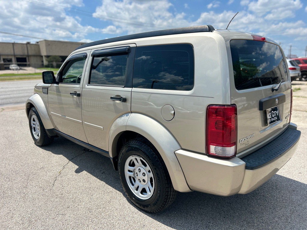 2010 Dodge Nitro Image 8
