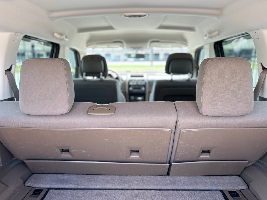 2010 Dodge Nitro Image 10