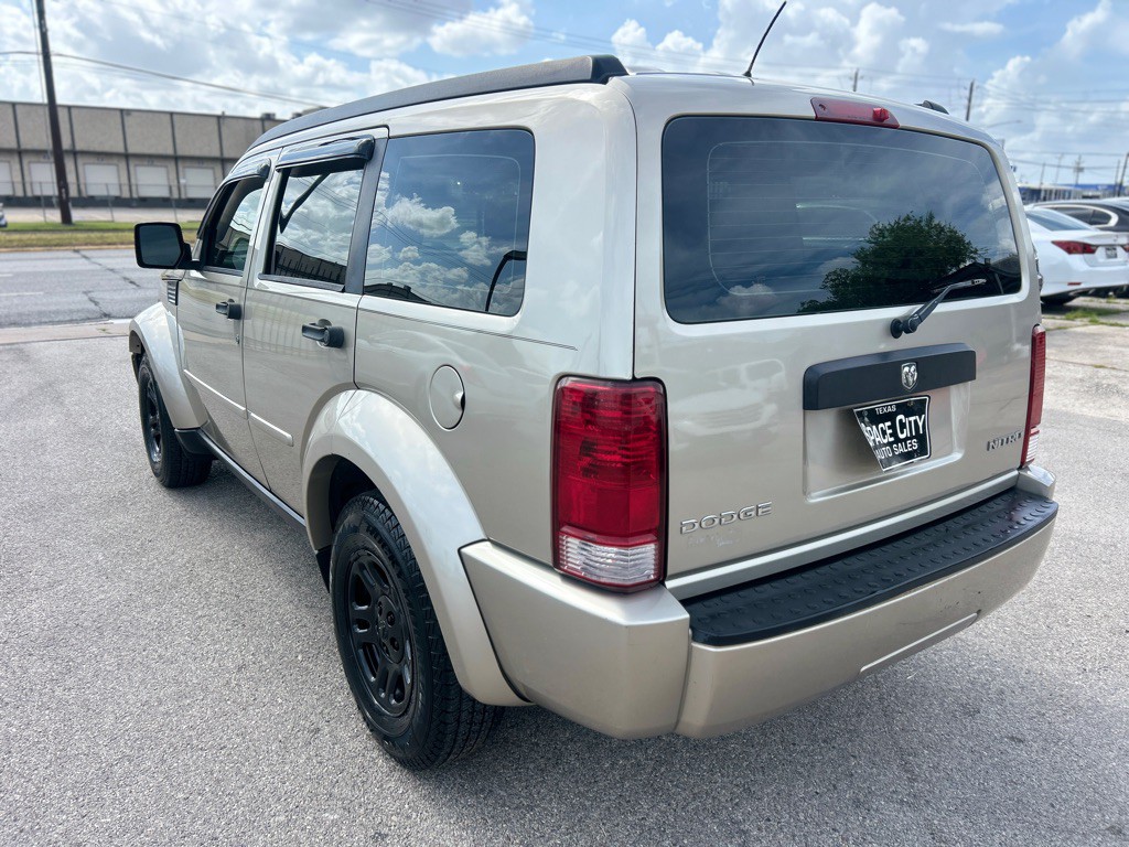 2010 Dodge Nitro Image 8