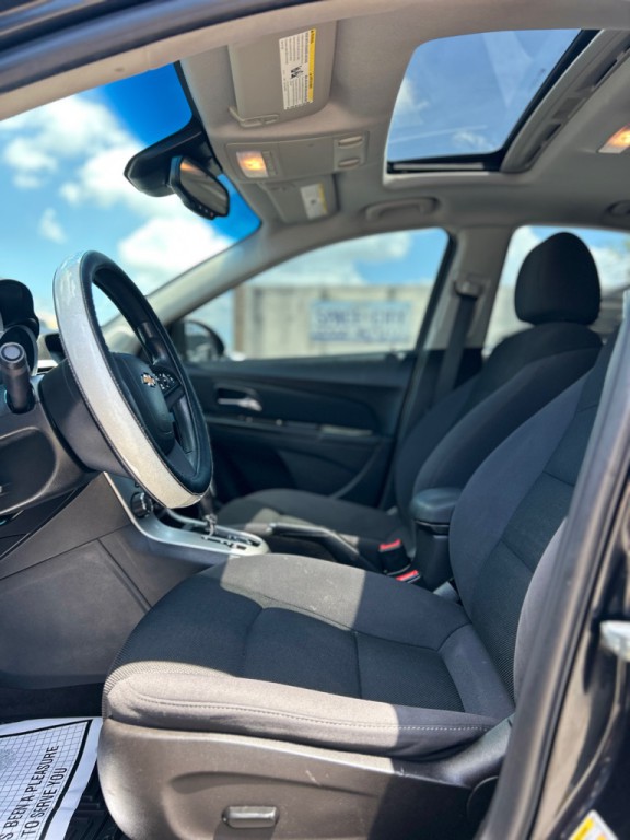 2015 Chevrolet Cruze Image 9