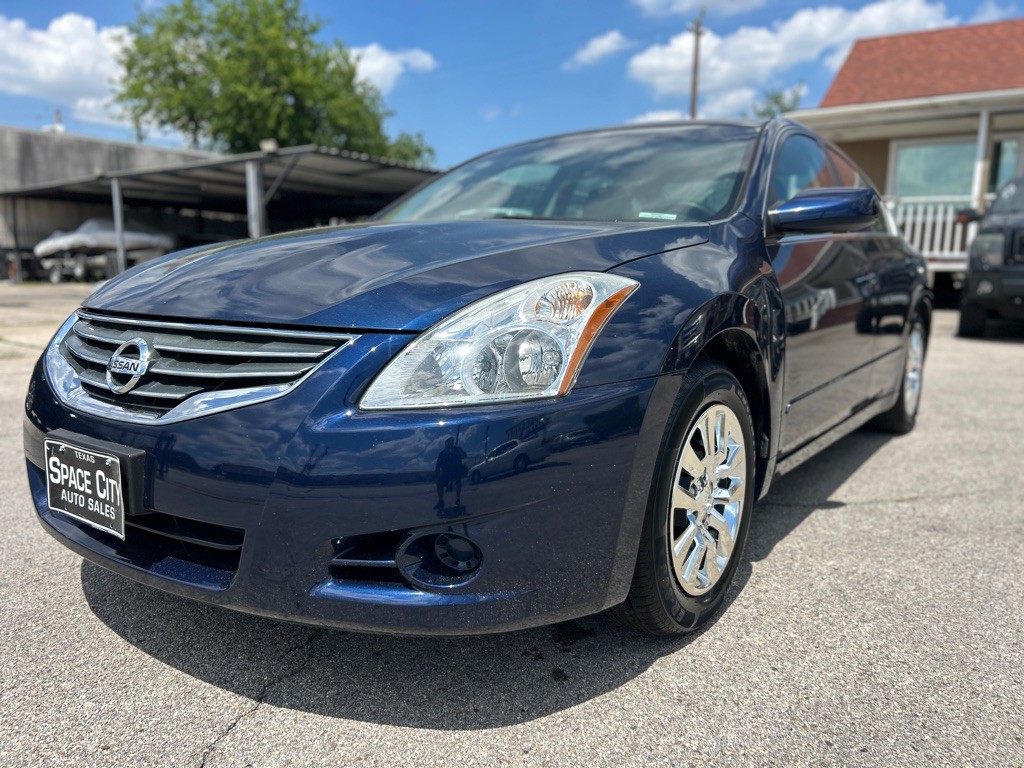 2012 Nissan Altima Image 2