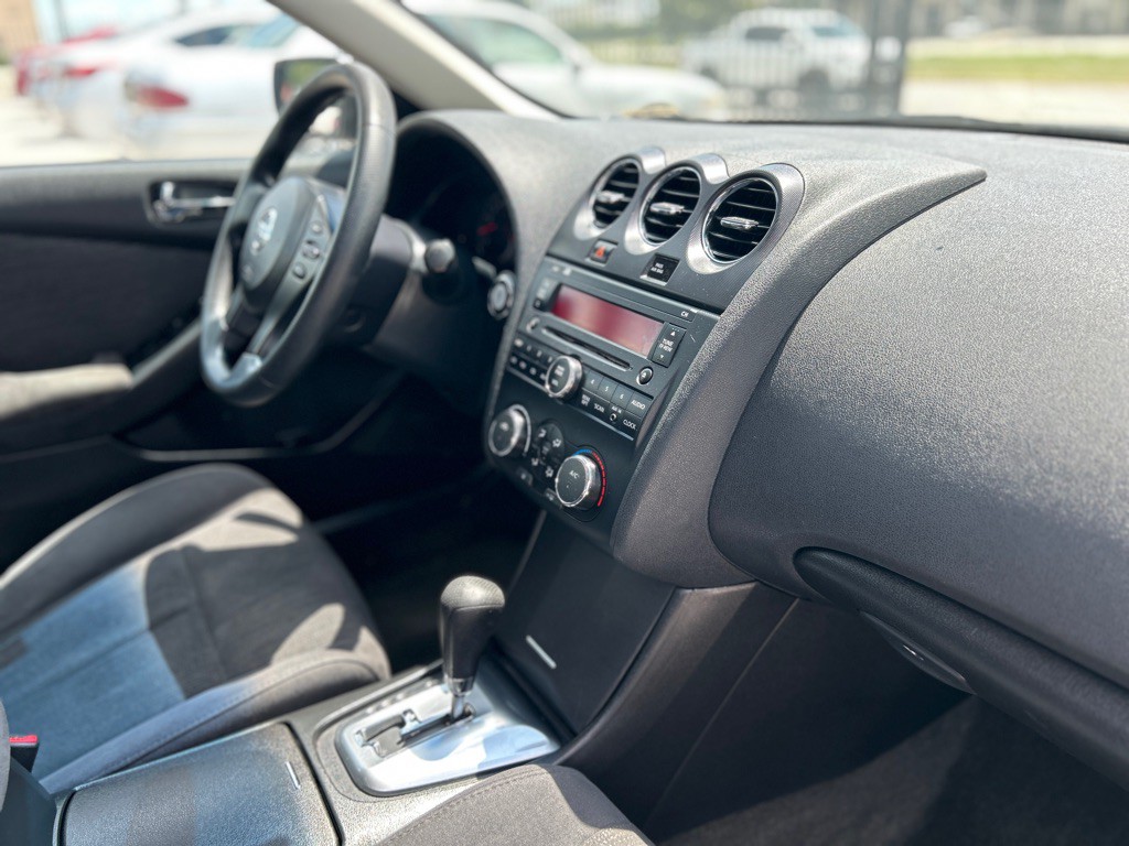 2012 Nissan Altima Image 13
