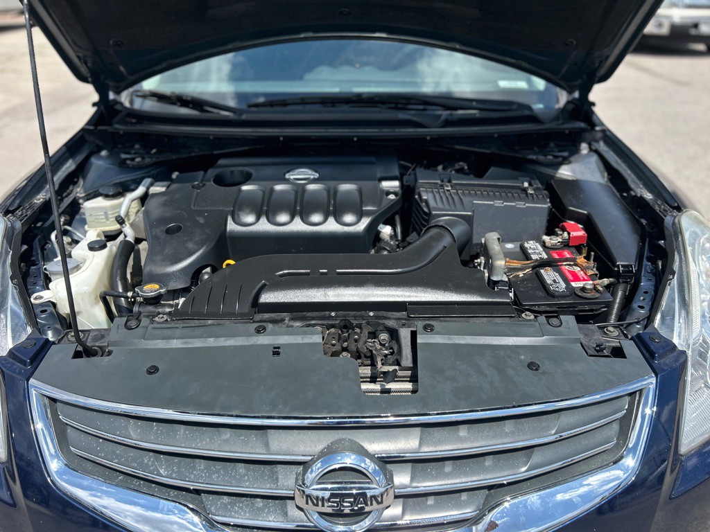 2012 Nissan Altima Image 17