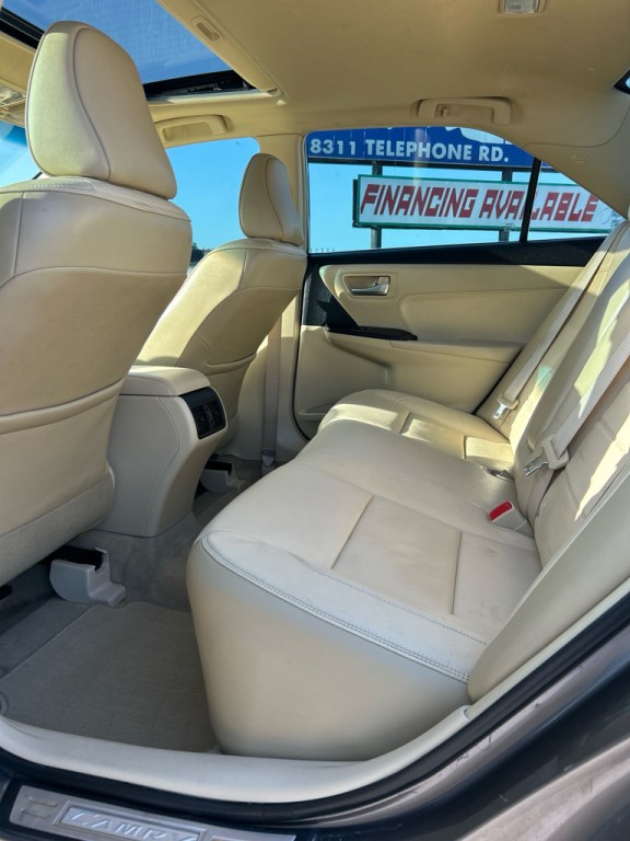 2015 Toyota Camry Image 13