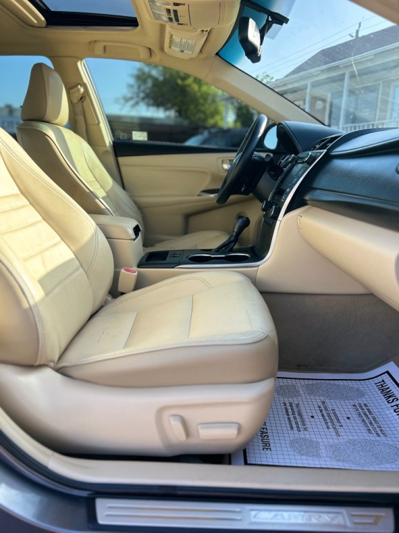 2015 Toyota Camry Image 15