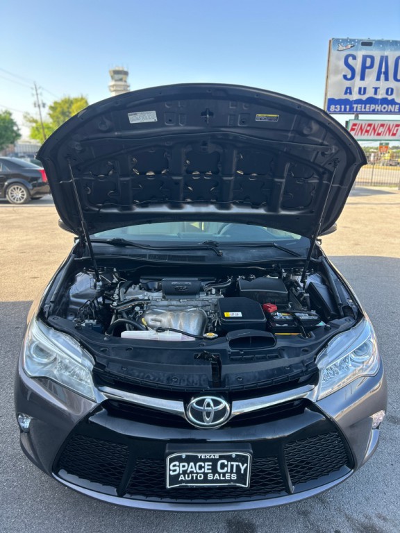 2015 Toyota Camry Image 20
