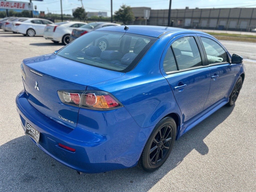2016 Mitsubishi Lancer Image 6
