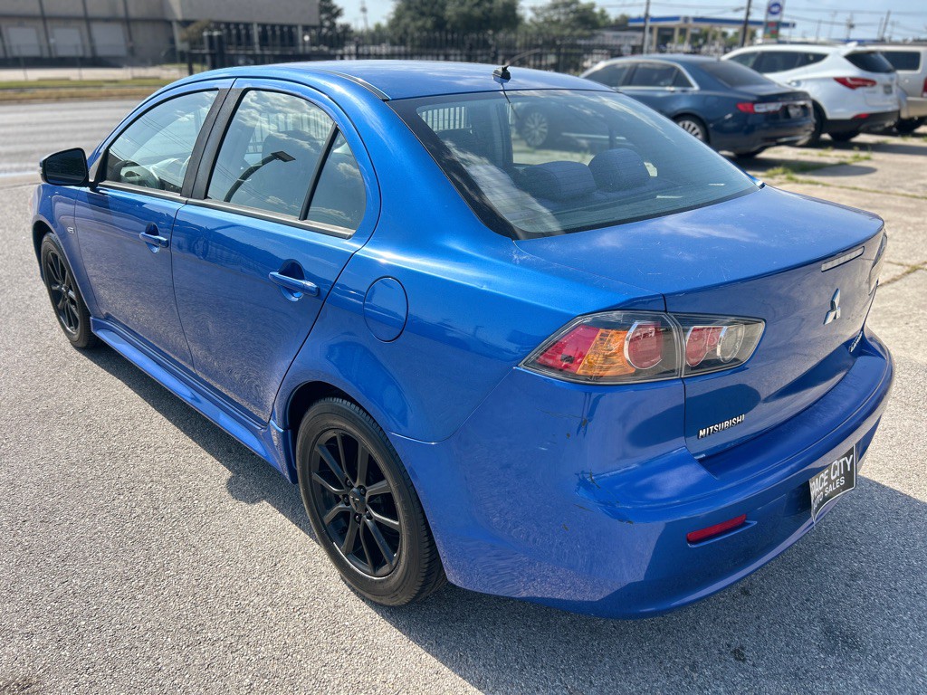 2016 Mitsubishi Lancer Image 8