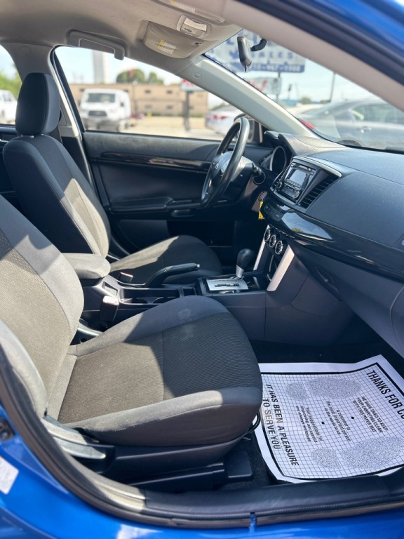 2016 Mitsubishi Lancer Image 12