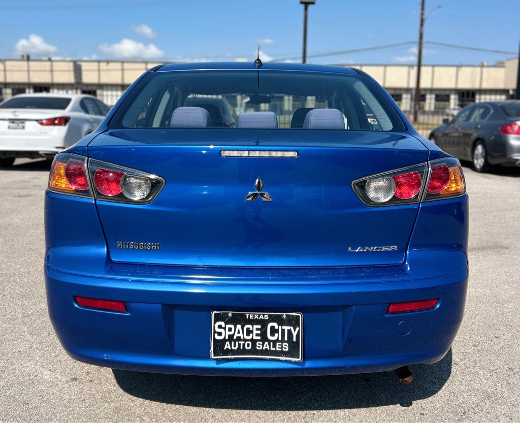 2016 Mitsubishi Lancer Image 15